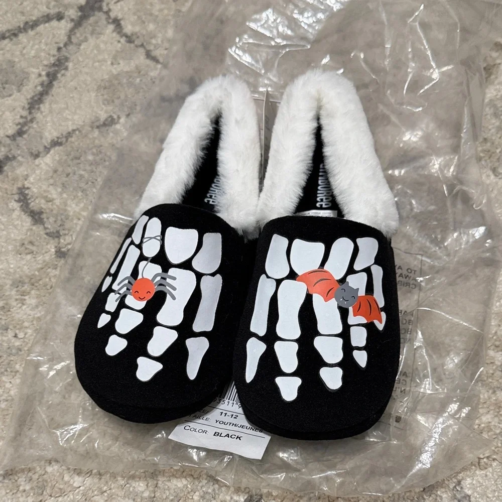Kids Skeleton Slippers - Black and White